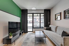 Doki Living - Foodhall & Parking by Downtown Apartments