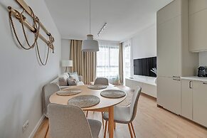 Doki Living - Foodhall & Parking by Downtown Apartments