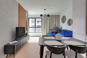 Doki Living - Foodhall & Parking by Downtown Apartments