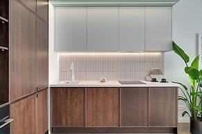 Doki Living - Foodhall & Parking by Downtown Apartments