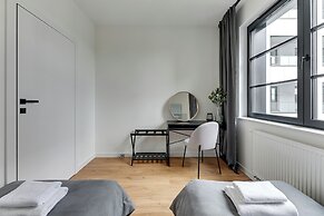 Doki Living - Foodhall & Parking by Downtown Apartments