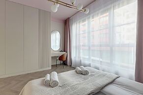 Doki Living - Foodhall & Parking by Downtown Apartments