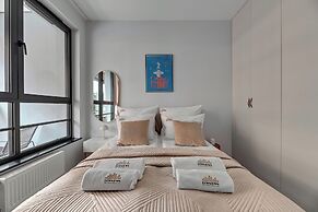 Doki Living - Foodhall & Parking by Downtown Apartments