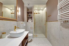 Doki Living - Foodhall & Parking by Downtown Apartments