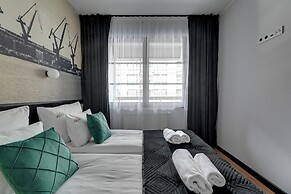 Doki Living - Foodhall & Parking by Downtown Apartments