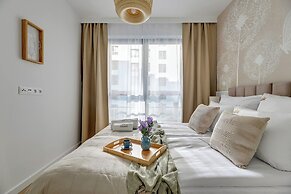 Doki Living - Foodhall & Parking by Downtown Apartments