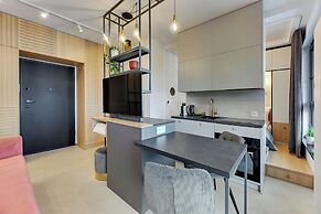 Doki Living - Foodhall & Parking by Downtown Apartments