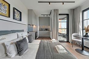 Doki Living - Foodhall & Parking by Downtown Apartments