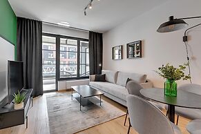 Doki Living - Foodhall & Parking by Downtown Apartments