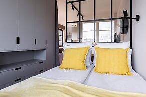 Doki Living - Foodhall & Parking by Downtown Apartments