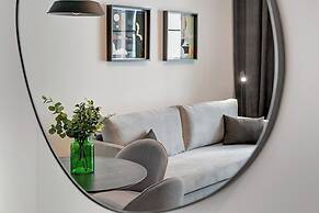 Doki Living - Foodhall & Parking by Downtown Apartments