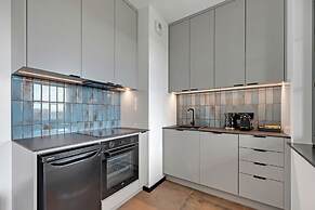 Doki Living - Foodhall & Parking by Downtown Apartments