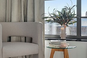 Doki Living - Foodhall & Parking by Downtown Apartments