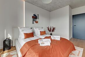 Doki Living - Foodhall & Parking by Downtown Apartments