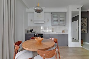 Doki Living - Foodhall & Parking by Downtown Apartments