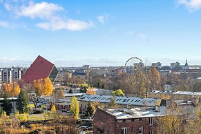 Doki Living - Foodhall & Parking by Downtown Apartments