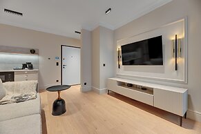 Doki Living - Foodhall & Parking by Downtown Apartments