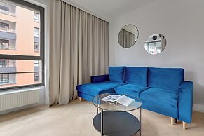 Doki Living - Foodhall & Parking by Downtown Apartments