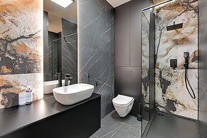 Doki Living - Foodhall & Parking by Downtown Apartments