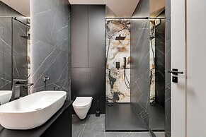 Doki Living - Foodhall & Parking by Downtown Apartments