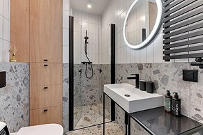 Doki Living - Foodhall & Parking by Downtown Apartments