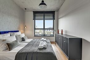 Doki Living - Foodhall & Parking by Downtown Apartments