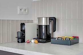 Doki Living - Foodhall & Parking by Downtown Apartments