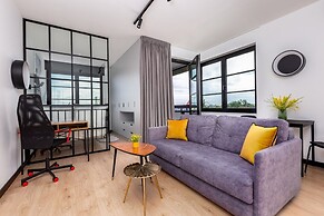 Doki Living - Foodhall & Parking by Downtown Apartments