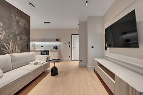 Doki Living - Foodhall & Parking by Downtown Apartments