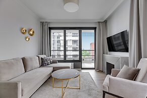 Doki Living - Foodhall & Parking by Downtown Apartments