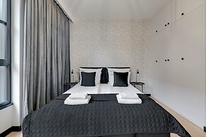 Doki Living - Foodhall & Parking by Downtown Apartments