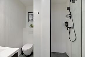 Doki Living - Foodhall & Parking by Downtown Apartments