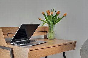 Doki Living - Foodhall & Parking by Downtown Apartments