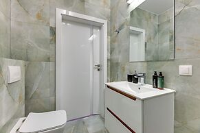 Doki Living - Foodhall & Parking by Downtown Apartments