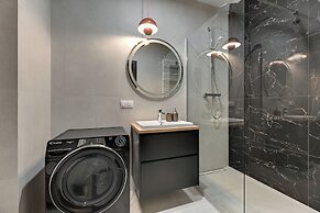 Doki Living - Foodhall & Parking by Downtown Apartments