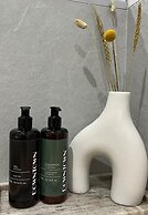 Doki Living - Foodhall & Parking by Downtown Apartments