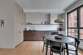 Doki Living - Foodhall & Parking by Downtown Apartments