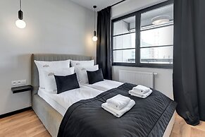 Doki Living - Foodhall & Parking by Downtown Apartments