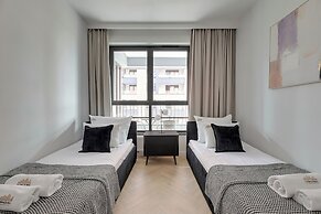 Doki Living - Foodhall & Parking by Downtown Apartments