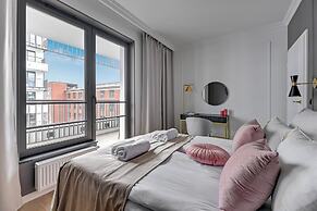 Doki Living - Foodhall & Parking by Downtown Apartments