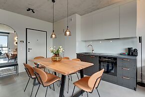 Doki Living - Foodhall & Parking by Downtown Apartments