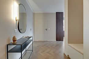 Doki Living - Foodhall & Parking by Downtown Apartments