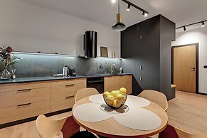 Doki Living - Foodhall & Parking by Downtown Apartments