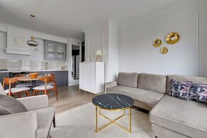 Doki Living - Foodhall & Parking by Downtown Apartments