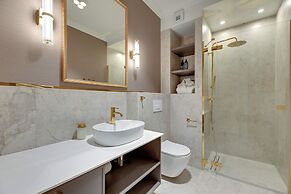 Doki Living - Foodhall & Parking by Downtown Apartments