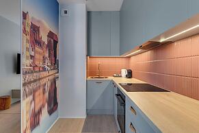 Doki Living - Foodhall & Parking by Downtown Apartments