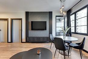 Doki Living - Foodhall & Parking by Downtown Apartments