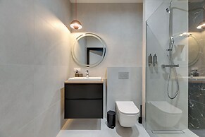 Doki Living - Foodhall & Parking by Downtown Apartments