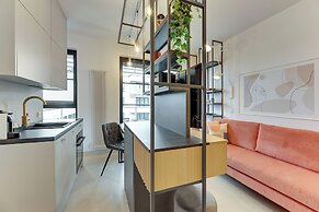 Doki Living - Foodhall & Parking by Downtown Apartments