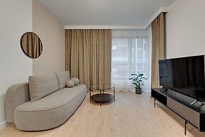 Doki Living - Foodhall & Parking by Downtown Apartments